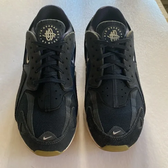 NIKE AIR HUARACHE Men’s Black Sneakers Size 10